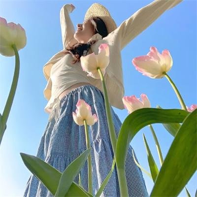 春色无边满人间